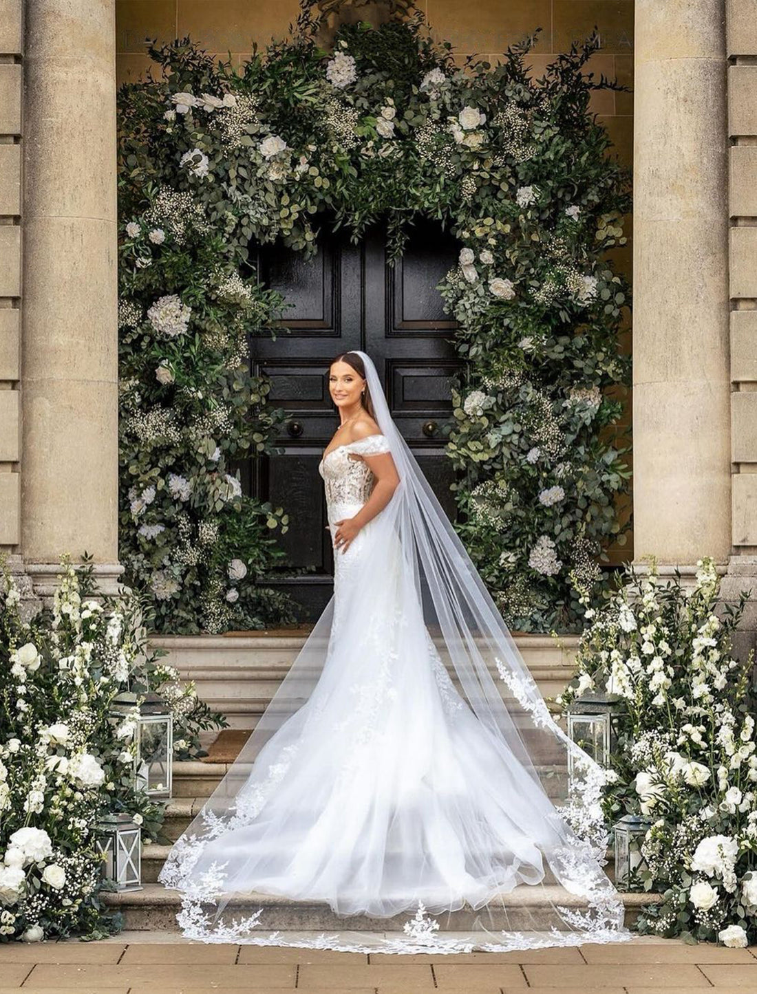Custom Floral Arch – Style 013：2025 New Wedding Party Background Floral Arch Decoration + 2 Silk flower ground runners  Including Frame