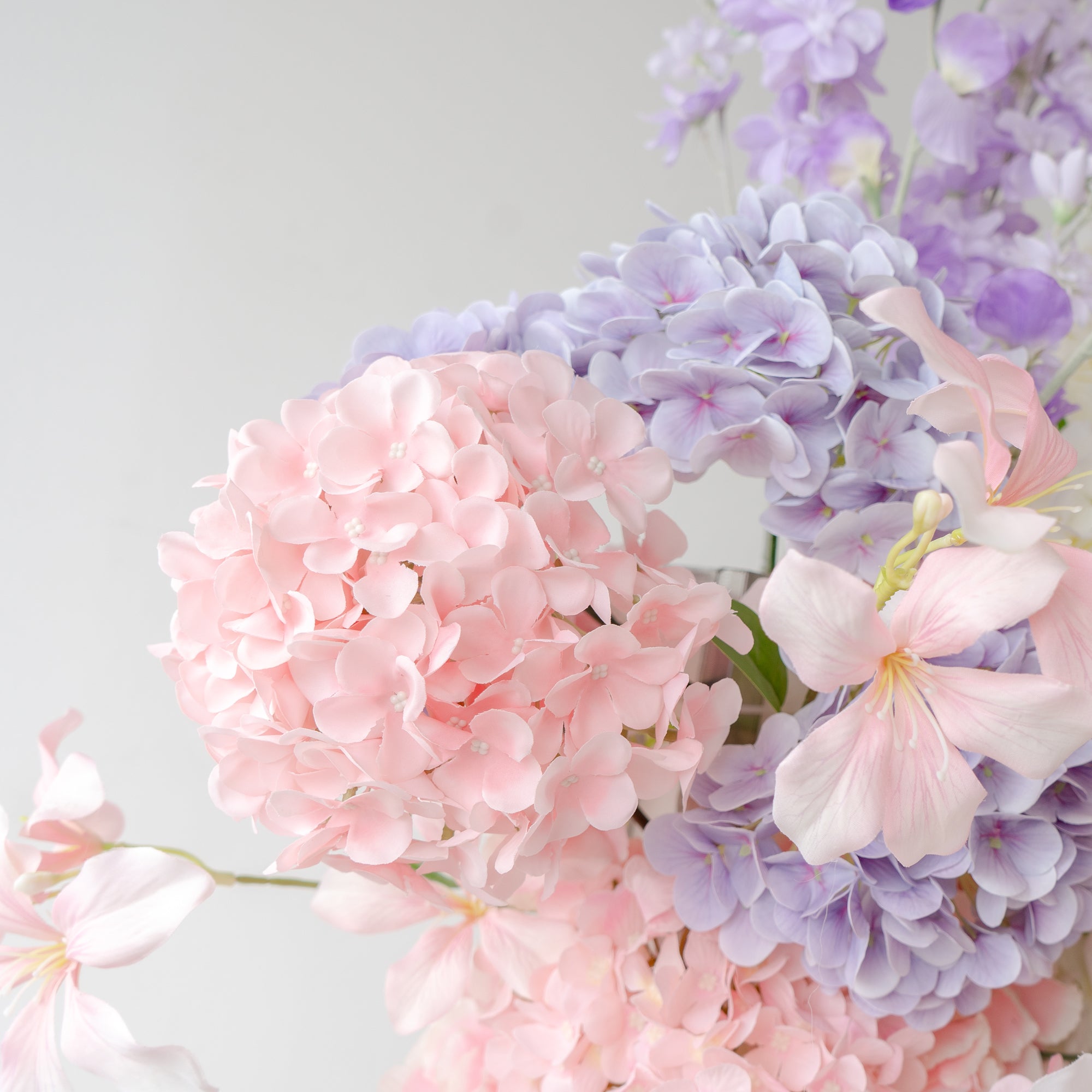 Eirene  New Wedding Party Background Floral Arch Decoration Including Frame, Pillar and 3 Runners
